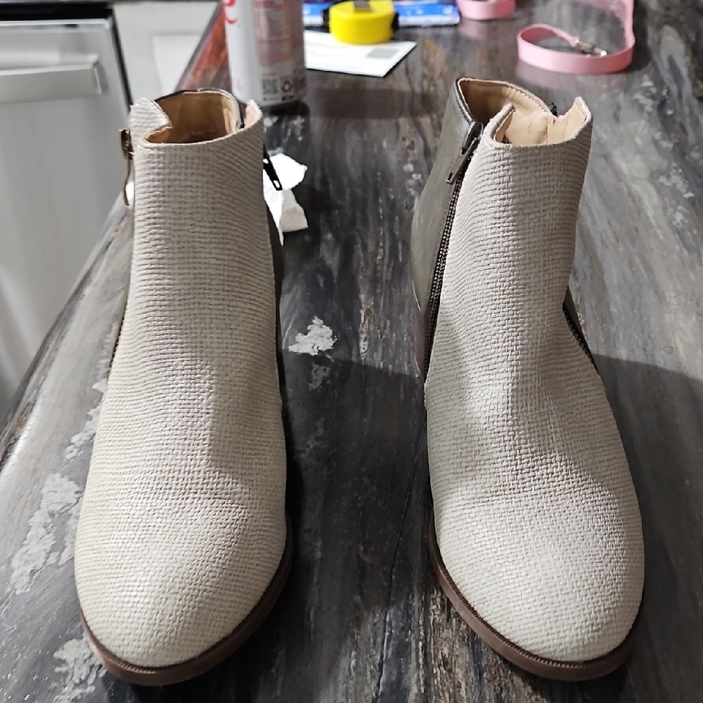 Elegant Cream Ankle Boots